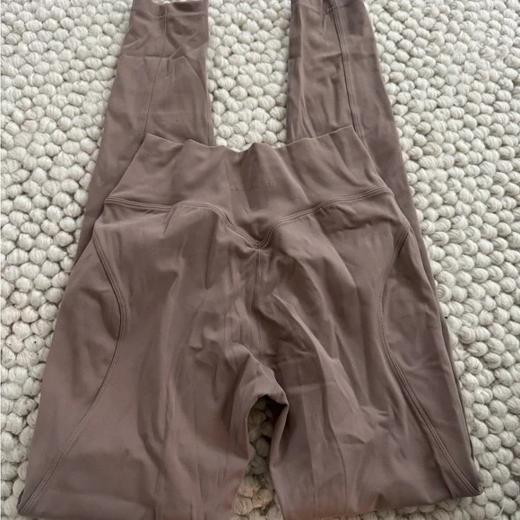 Aura Ultra-High Rise Legging - Sand - Picture 6 of 6